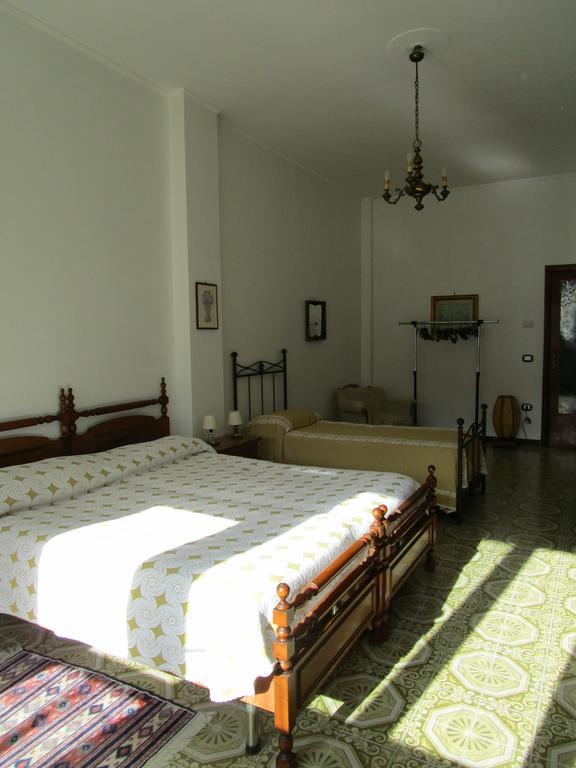B&B Concordia Salerno Bagian luar foto